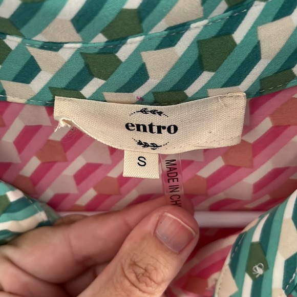 Pink and green blouse - Picture 2 of 3